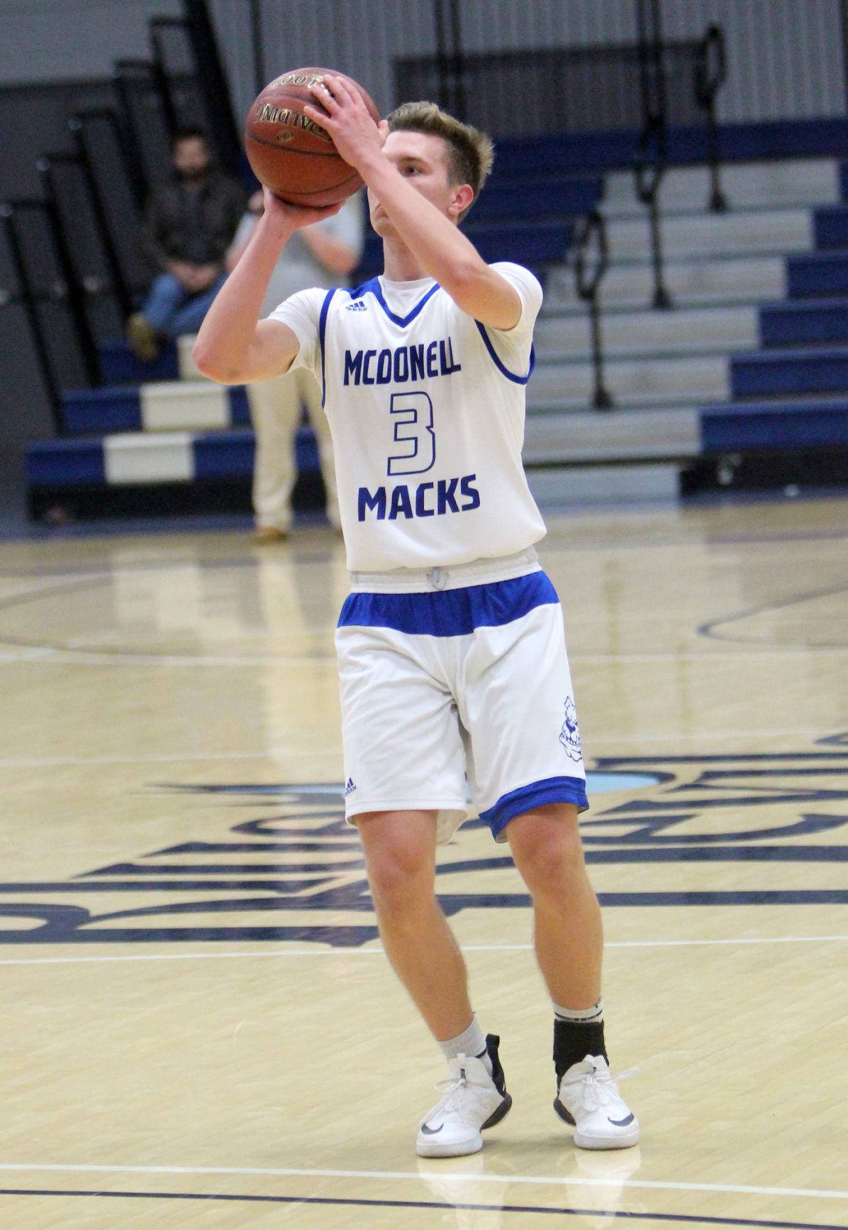 McDonell boys basketball vs Colfax at UW-Stout 12-1-18